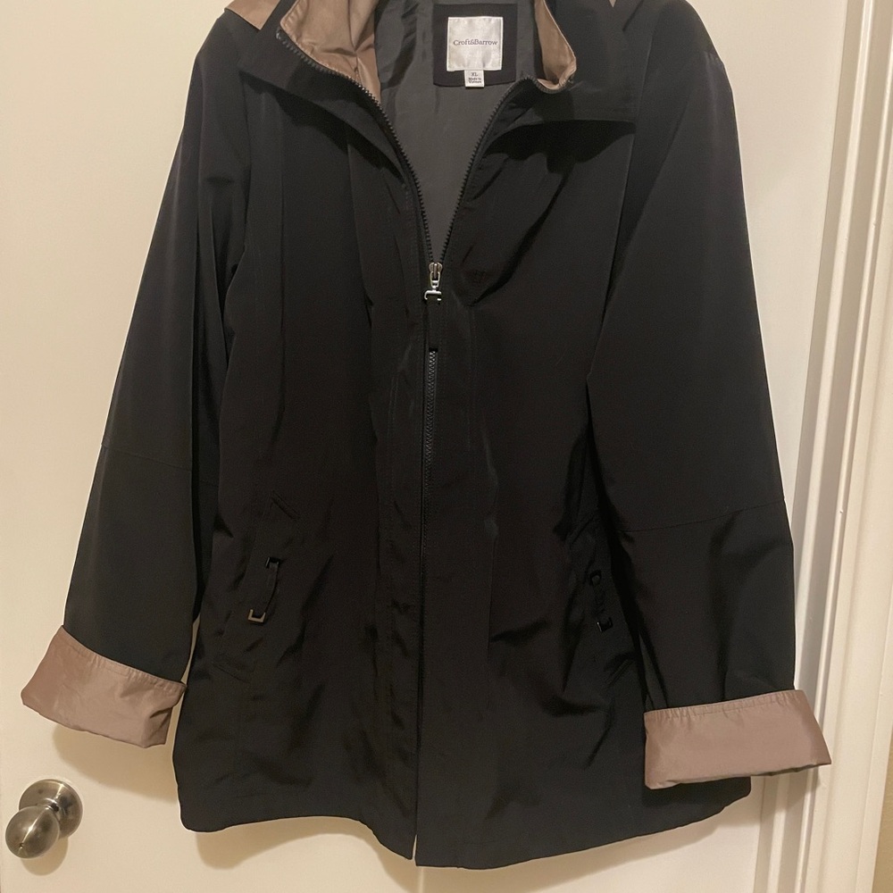 Croft & Barrow hooded black with brown trim light weight jacket XL.